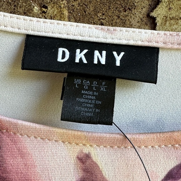 DKNY Mauve and Cream Floral Blouse - Picture 2 of 3